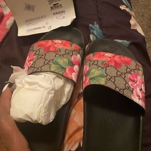 Gucci Bloom Slides